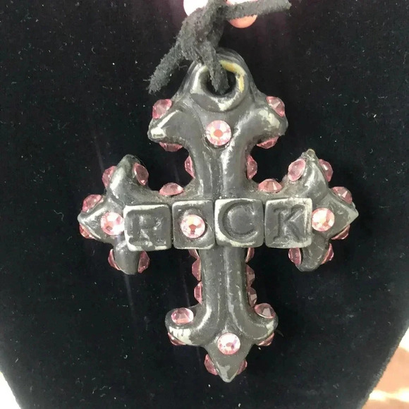 Pink Necklace with black cross. Adjustable length - Picture 2 of 4